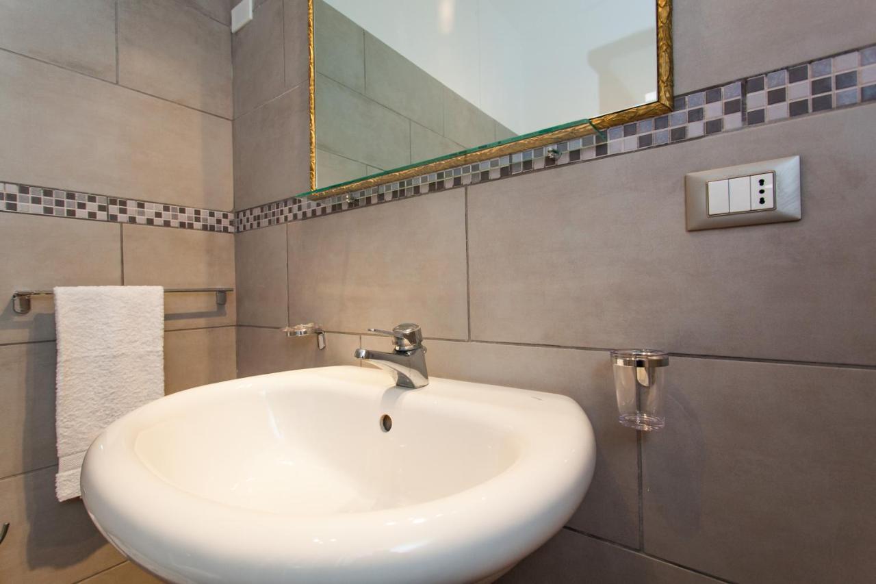 Abas Centro Storico B&B Palermo Bagian luar foto