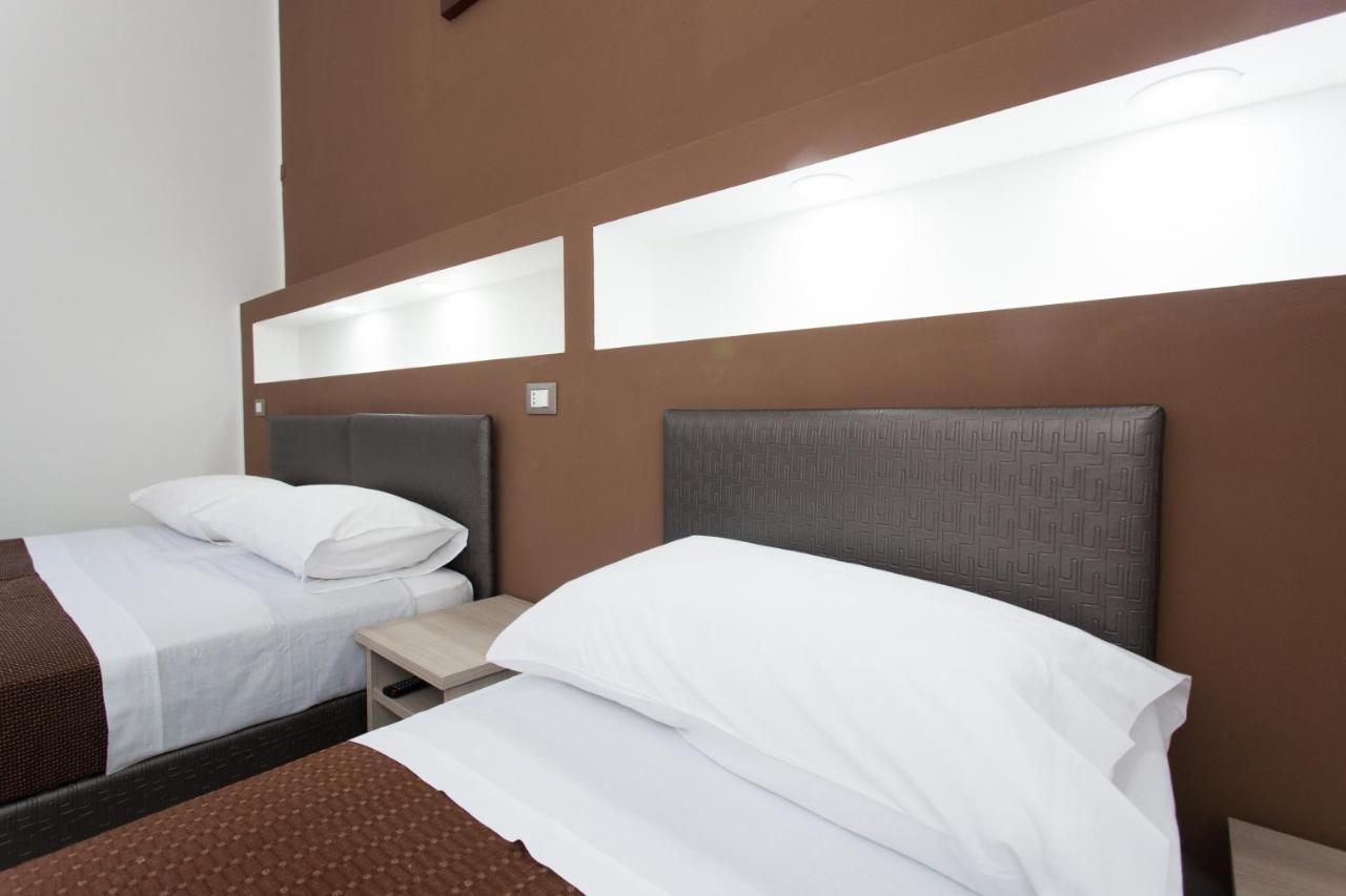 Abas Centro Storico B&B Palermo Bagian luar foto