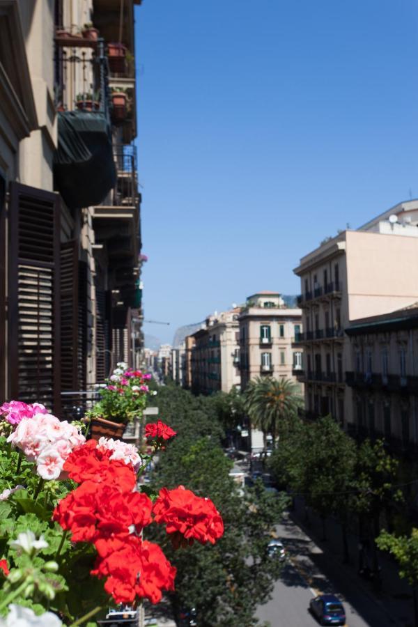 Abas Centro Storico B&B Palermo Bagian luar foto